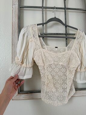 Free People Cream Lace Square-Neck Puff Sleeve Blouse